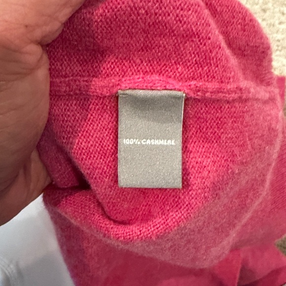 Neiman Marcus Fuchsia 1/4 zip 100% cashmere Sweater, medium - Picture 8 of 10
